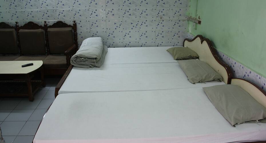 Hotel Atul, Allahabad 5